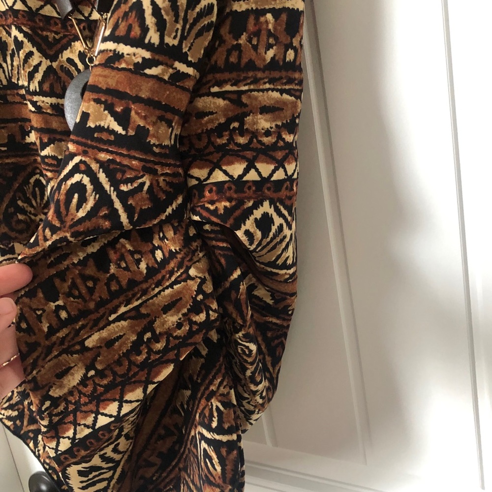 Top - Picture 3 of 4